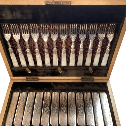 81 - A quantity of cased flatware, to include a cased set of silver apostle teaspoons, a mother of pearl ... 