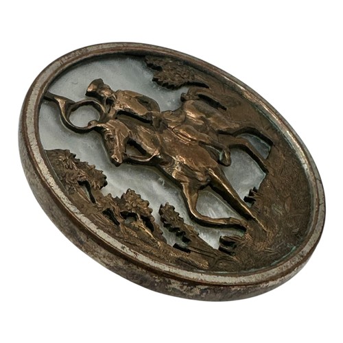 45 - A set of good Heraldic buttons and brooch, each depicting to front a brass sculpture of a huntsman a... 