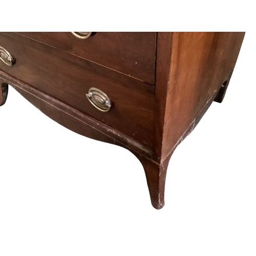 585 - Small chest of drawers, 65cm w x 46cm d x 72cm h