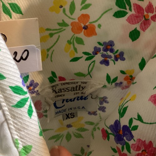 20 - A quantity of Mid - late C20th lounge wear, to include CHRISTIAN DIOR quilted pink dressing gown (pa... 