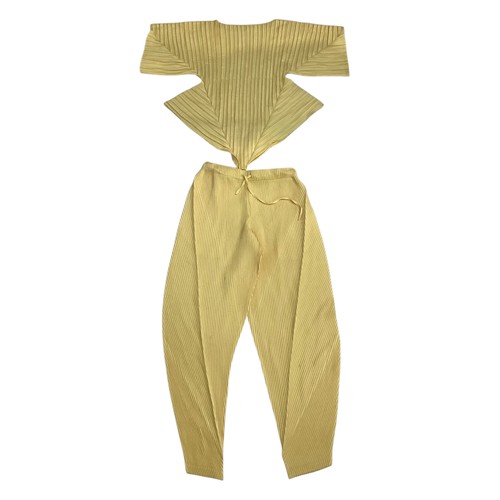 153 - ISSEY MIYAKE a black pleated top, ISSEY MIYAKE PLEATS PLEASE gold long cardigan coat, MASHIAH pleate... 