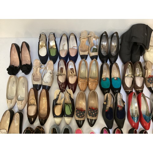 65 - A quantity of ladies shoes, various sizes 36-37,  all in used condition, see all photos for details.