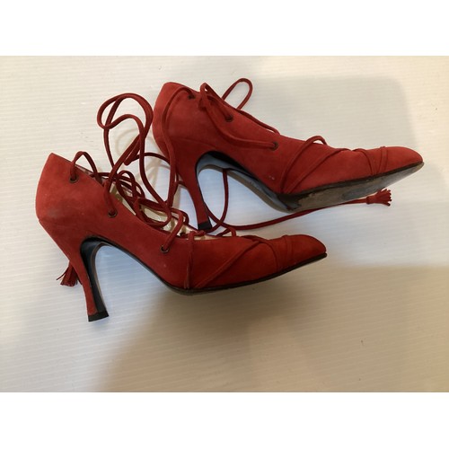 137 - Six pairs of shoes and one pair of Italian leather boots, RENATA, size 37, with zip to back, shoes t... 