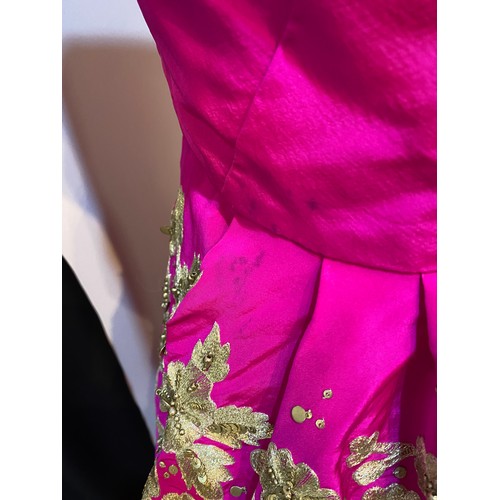 203 - OSCAR DE LA RENTA pink silk strapless dress with gold embroidery pattern. 10. Some marks see photos.... 