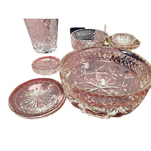 432 - A quantity of glass decanters, vases etc.  please note this is not pink glass, it is clear.  photos ... 