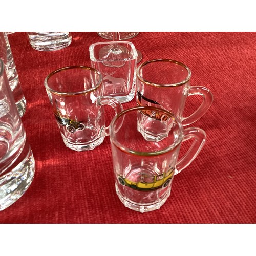 433 - A quantity of good drinking glasses, including tumblers, wine glasses etc.