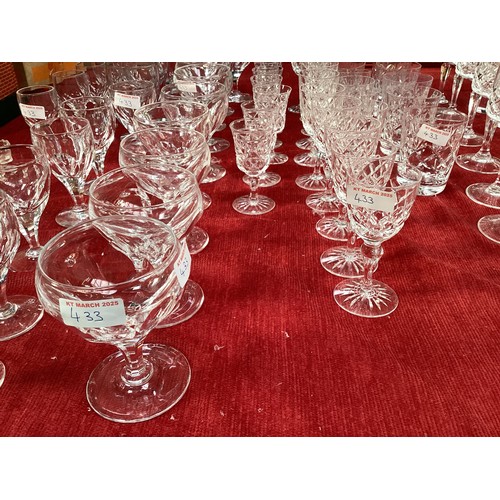 433 - A quantity of good drinking glasses, including tumblers, wine glasses etc.