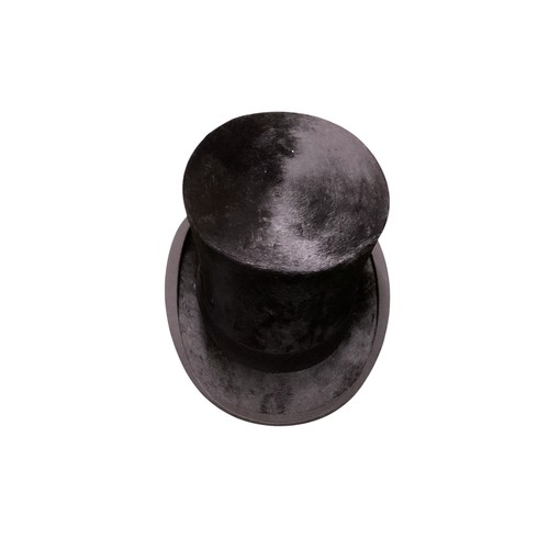 250 - Black silk Top hat, headsize large approx circa side to side is 16 cm, circa 20.6cm front to back. ,... 