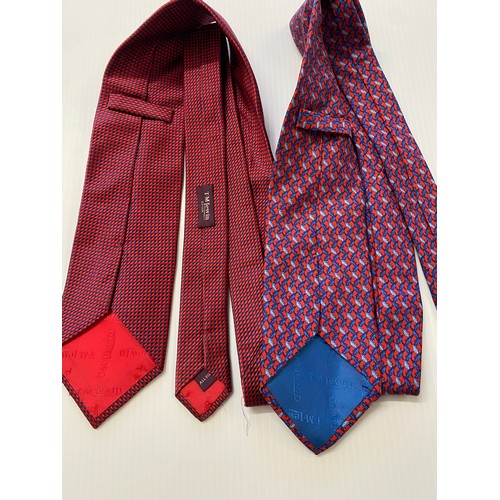 239 - Eight silk ties - Three PINK London, Three T M LEWIN, Harvie and Hudson, Moss. Condition no obvious ... 