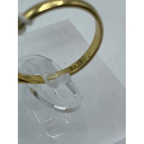 289 - An 18ct gold single stone diamond ring, single brilliant cut 5mm diamond, in a 8 claw setting, size ... 