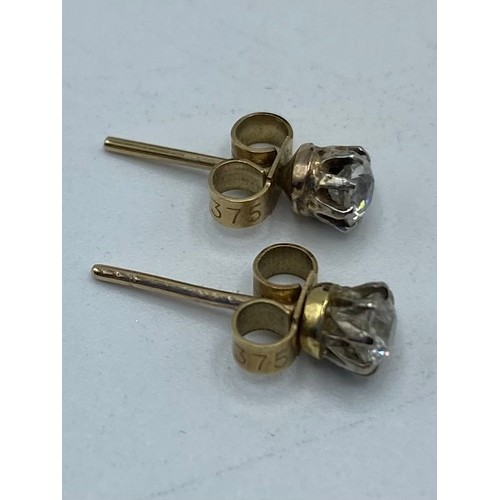 270 - A pair of 9ct gold and diamond ear studs, 0.82g, approx 4mm diamonds.