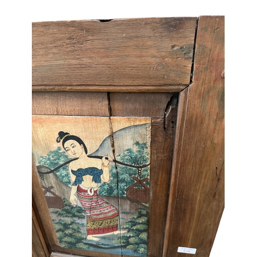 579 - Two wooden panels, decorated with Oriental scenes