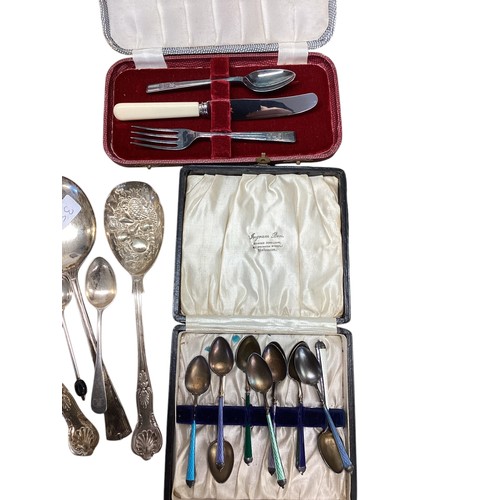 352 - Quantity of cased and loose, plated flatware items including spoons, bone handle knives.