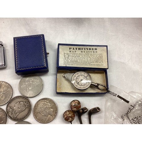 343 - A quantity of coins and commemorative coins from the C20th, including The Ramsbury Recreation Centre... 