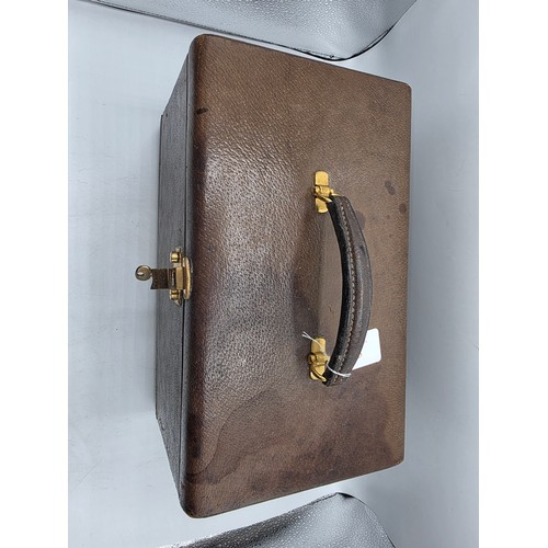 23 - A vintage Gucci leather jewellery travel case with green felt lined interior 34 cm x 19 cm x 20 cm H