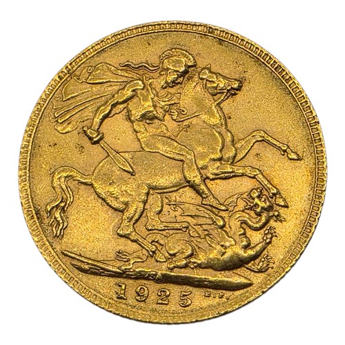 64 - A George V 1925 gold sovereign. South Africa mint. 7.9g.