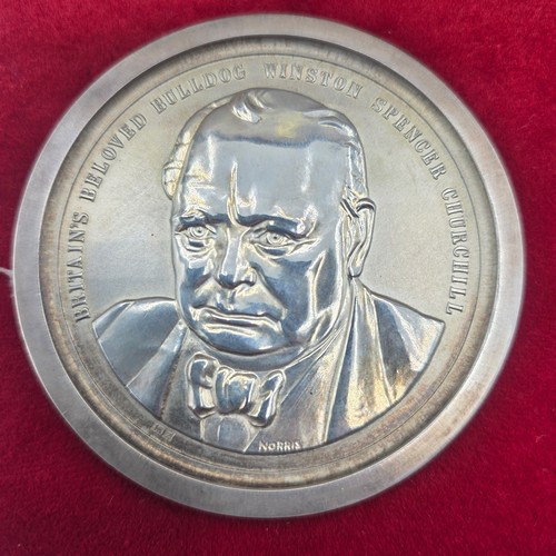 35 - Toye, Kenning and Spencer sterling silver Winston Churchill centenary picture medal case with cards ... 