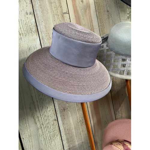 262 - A quantity of ladies wedding/Ascot hats, all straw - sinamay, parasisal and woven Italian straws. Co... 