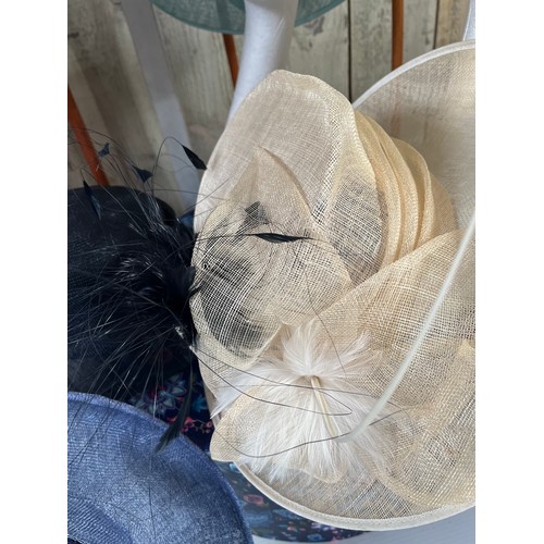 262 - A quantity of ladies wedding/Ascot hats, all straw - sinamay, parasisal and woven Italian straws. Co... 
