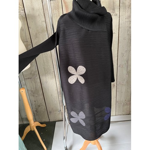 288 - A quantity of designer day wear to include Paul Costelloe Dressage linen dress, Jean Muir navy top a... 