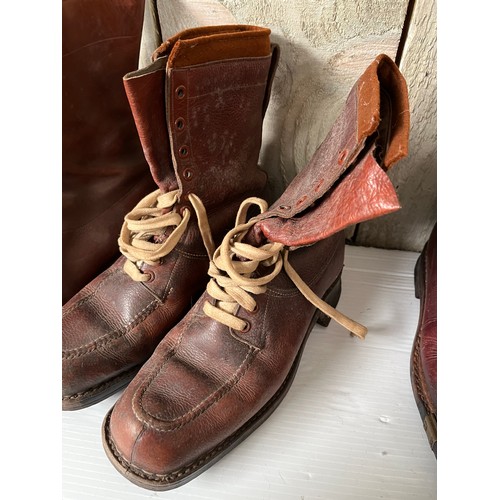 260 - A quantity of vintage Ladies brown leather boots, sole measures 28cm/27cm/28cm/26cm to include Fortn... 