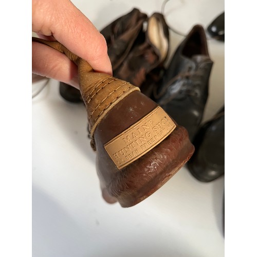 257 - A quantity of gents good quality traditional shoes and ankle boots, Maxwell two tone ankle boots, Ma... 