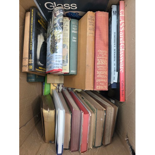 487 - A large quantity of vintage and modern books and catalogues, including The complete Firelli calendar... 