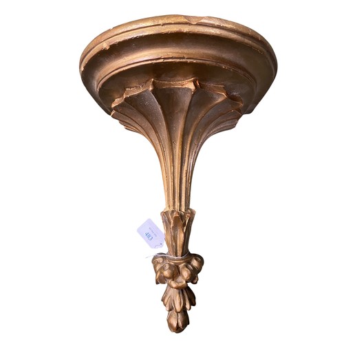 483 - Good, heavy, gilt wood Florentine wall sconce, 33 cm H x 21 cm D x 24 cm W, some wear and losses