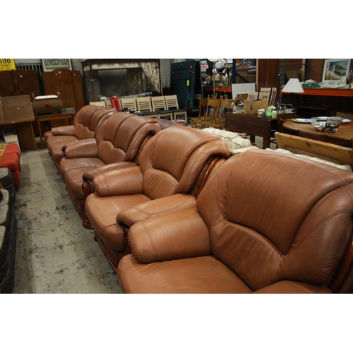 677 - TAN LEATHER 4 PIECE SUITE PLUS 2 STOOLS