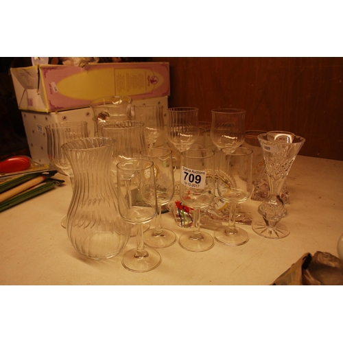 709 - LOT OF GLASSWARE