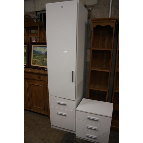 471 - 2 PIECES WHITE BEDROOM FURNITURE