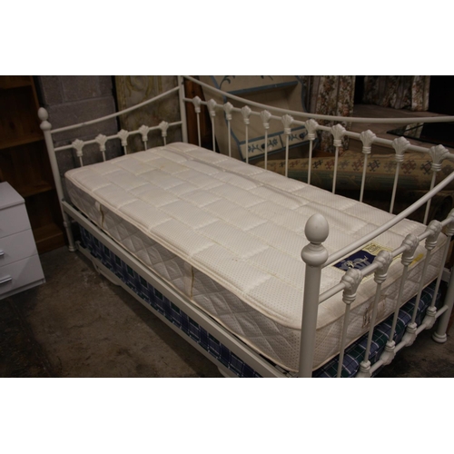 474 - METAL FRAMED SINGLE BED