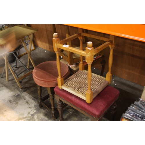 759 - 5 STOOLS