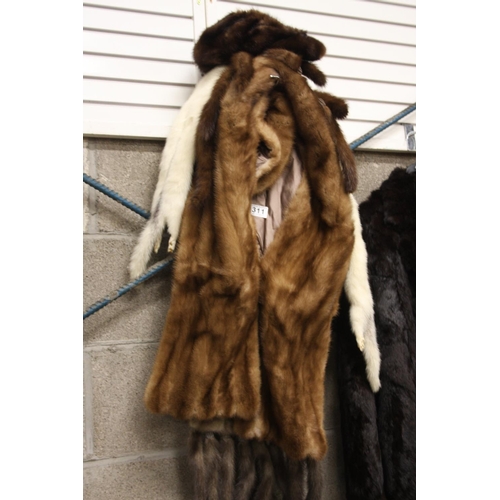 311 - SELECTION OF FUR ITEMS