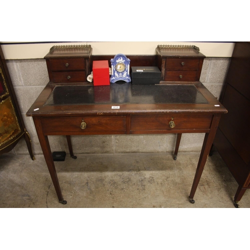 431 - EDWARDIAN LADIES DESK