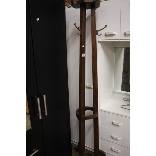 483 - OAK COAT STAND