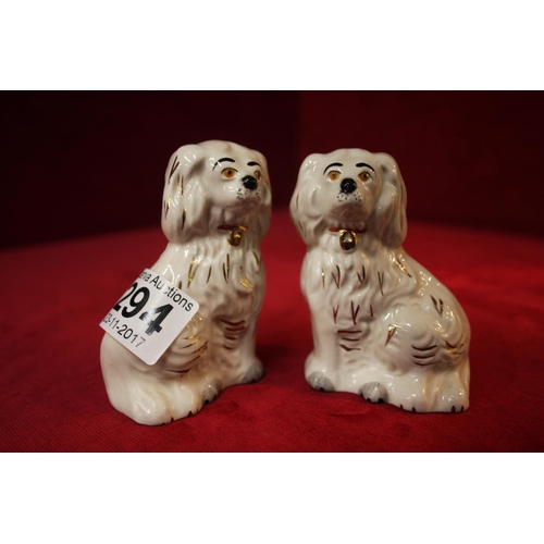 294 - MINIATURE BESWICK MANTLE DOGS