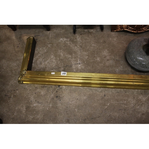 358 - BRASS FIRE FENDER