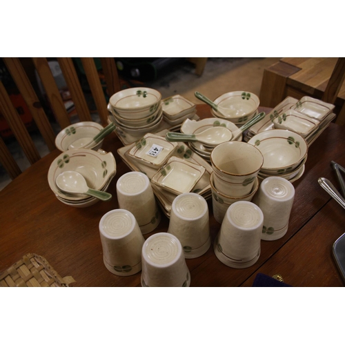 415 - SELECTION OF CERAMICS