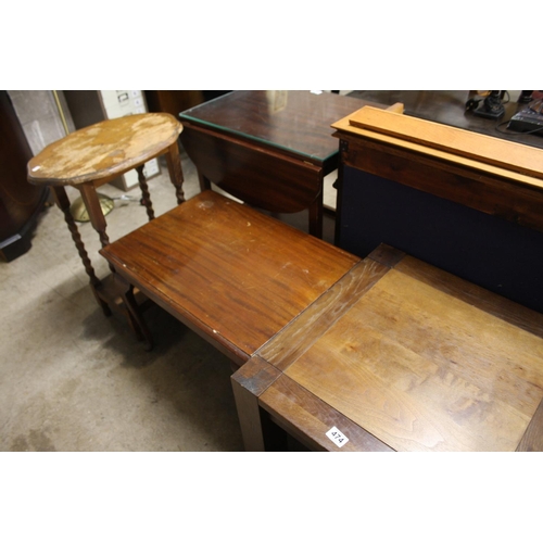 474 - OCCASIONAL TABLES X 3