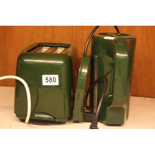 580 - ELECTRIC KETTLE & TOASTER