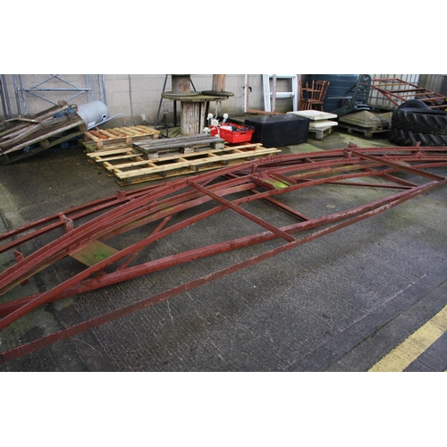 3 - 4 WAGON ROOF TRUSSES