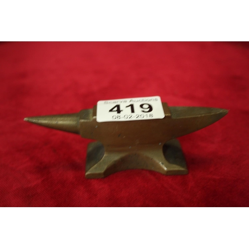 419 - MINATURE ANVIL