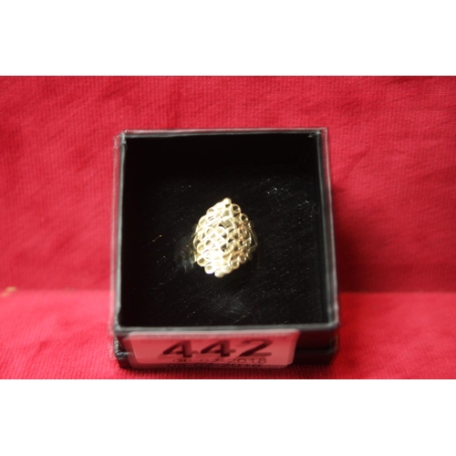 442 - 9CT GOLD RING