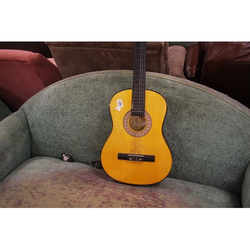 681 - ACOUSTIC GUITAR