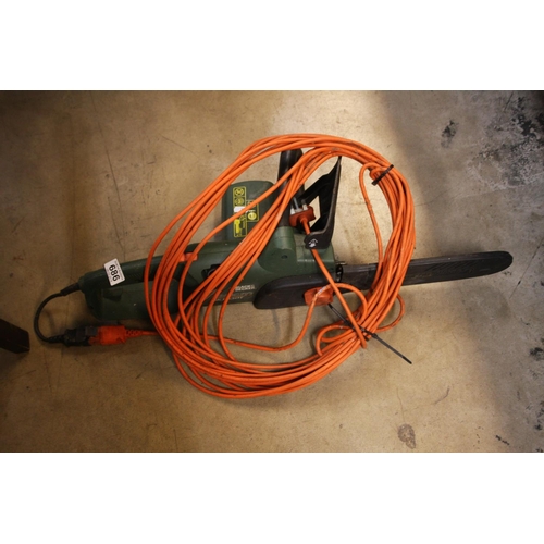 686 - ELECTRIC CHAINSAW