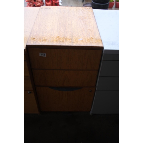 143 - WOODEN PEDESTAL UNIT