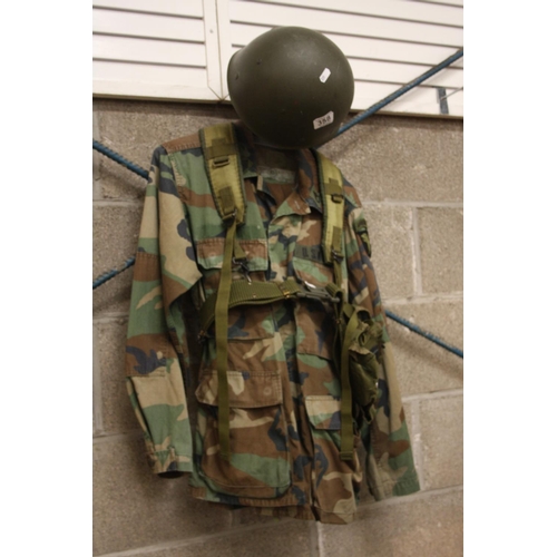 358 - US CAMOFLAGE UNIFORM WITH HELMET & BOOTS