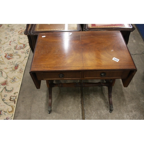 680 - SOFA TABLE