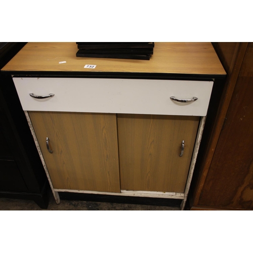 732 - RETRO KITCHEN UNIT